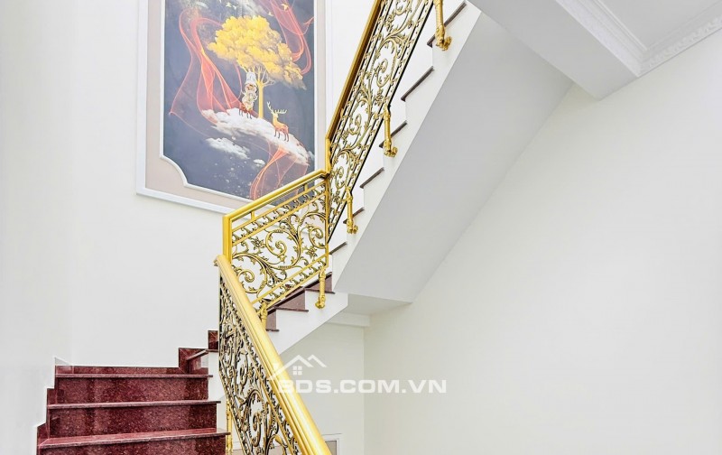 BÁN NHÀ 4 TẦNG ĐÔNG HOÀ – VỊ TRÍ ĐẸP XUẤT SẮC – KINH DOANH ĐỈNH – FULL NỘI THẤT 