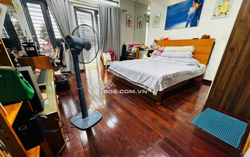 Nhà đẹp 4 lầu Gia Phú Phường 1 Quận 6 giá 15 tỷ còn bớt