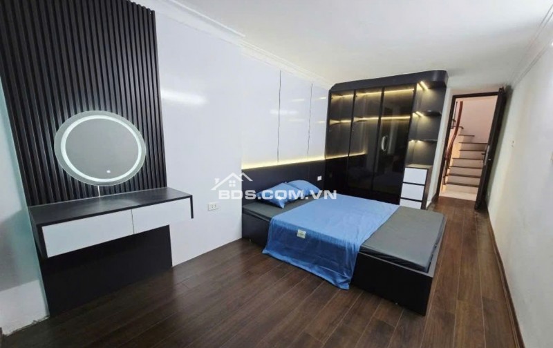 Nhà đẹp Trung tâm Phúc Lợi Long Biên, 5 tầng, Full nội thất, ngõ ô tô thông, ô tô đỗ cửa
