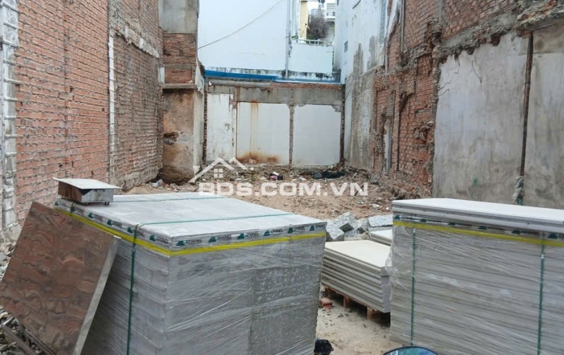Bán lô đất mặt tiền đường Hoàng Văn Thụ, Phường Nha Trang, hơn 19 tỷ sở hữu ngay