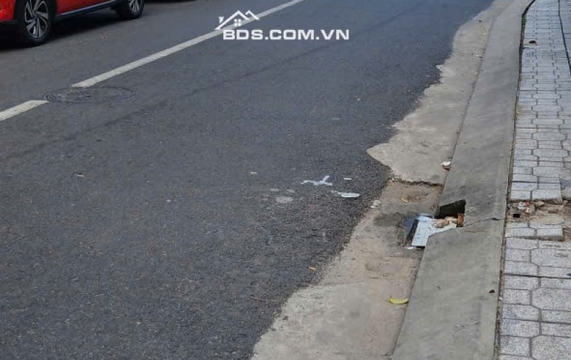 Bán lô đất mặt tiền đường Hoàng Văn Thụ, Phường Nha Trang, hơn 19 tỷ sở hữu ngay