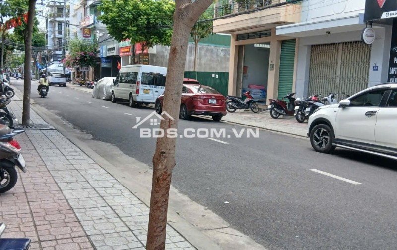 Bán lô đất mặt tiền đường Hoàng Văn Thụ, Phường Nha Trang, hơn 19 tỷ sở hữu ngay