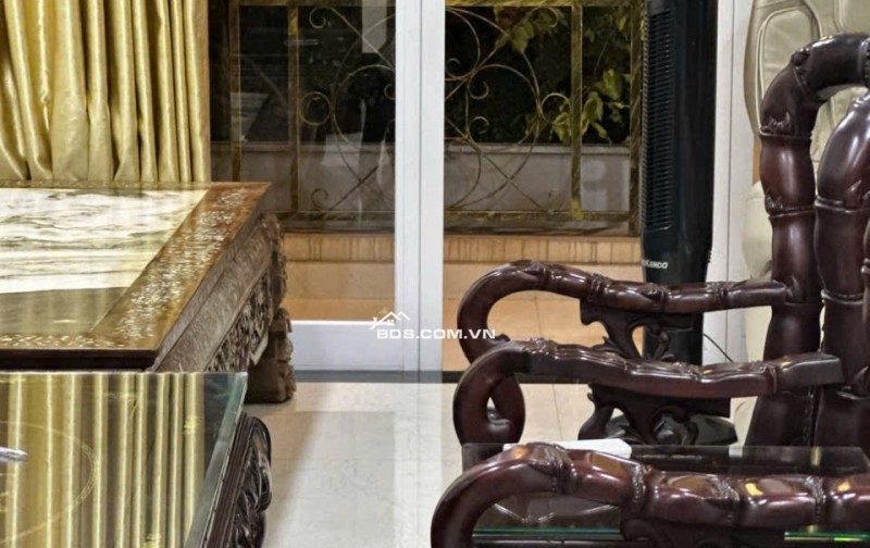 Cần bán gấp nhà Mặt tiền DT 4m x 13.5 (nở hậu 4m50)