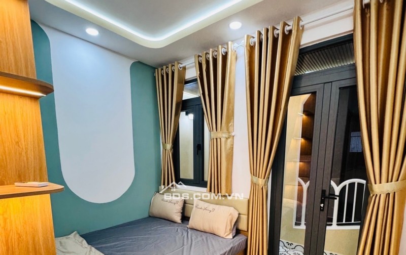 Siêu Phẩm - Thích Quảng Đức  - Phú Nhuận - Cách Mặt Tiền 2 Căn
