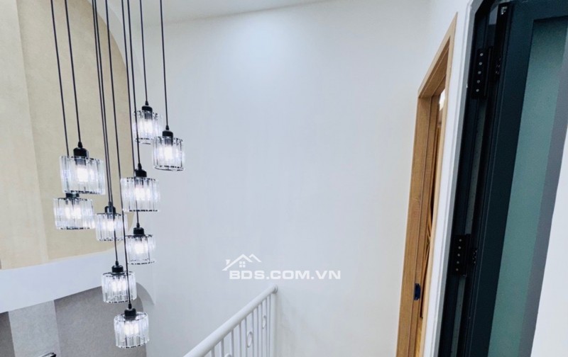 Siêu Phẩm - Thích Quảng Đức  - Phú Nhuận - Cách Mặt Tiền 2 Căn