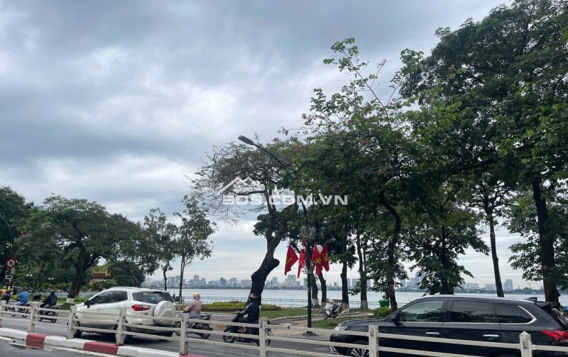 Cực Hiếm, Nhà Lô góc hồ tây chỉ 11 tỷ, 5 tầng, mặt tiền 4.4m. Vừa ở, vừa kinh doanh