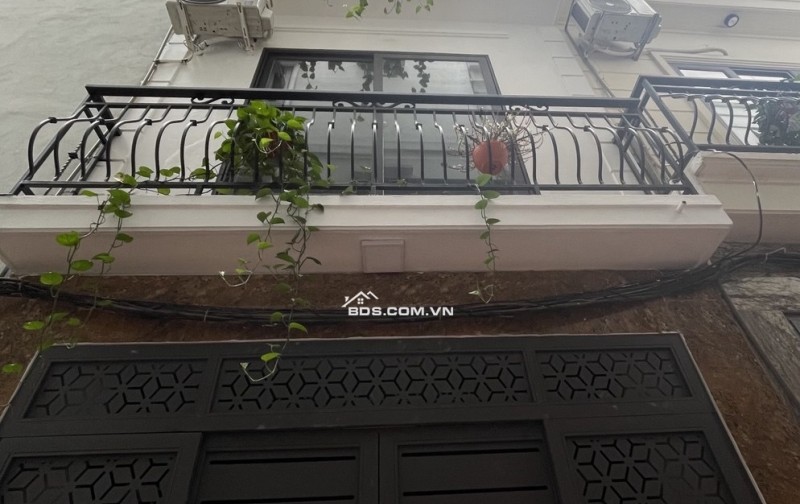 Nhà đẹp ĐỊNH CÔNG - 35m2 x 5T, MT 4m, FULL NỘI THẤT, vài bước chân Ô TÔ ĐỖ