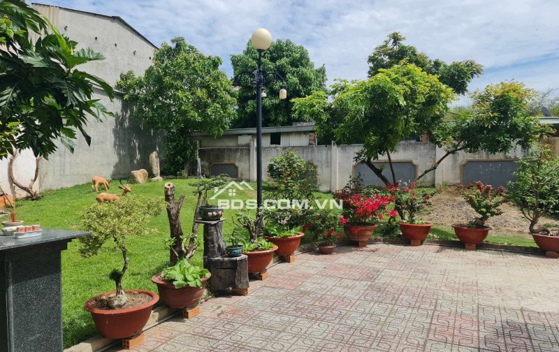 Giảm 10 tỷ , Biệt Thự 1700m2 , Mặt Tiền Kinh Doanh, Thủ Dầu Một - TP HCM