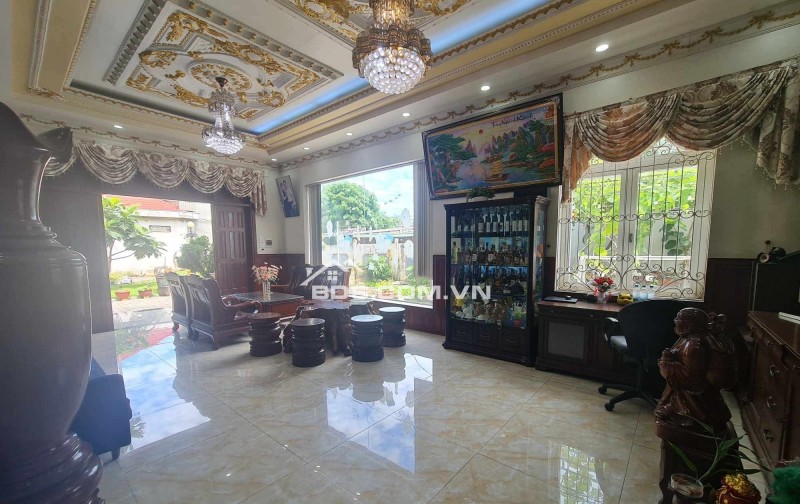 Giảm 10 tỷ , Biệt Thự 1700m2 , Mặt Tiền Kinh Doanh, Thủ Dầu Một - TP HCM