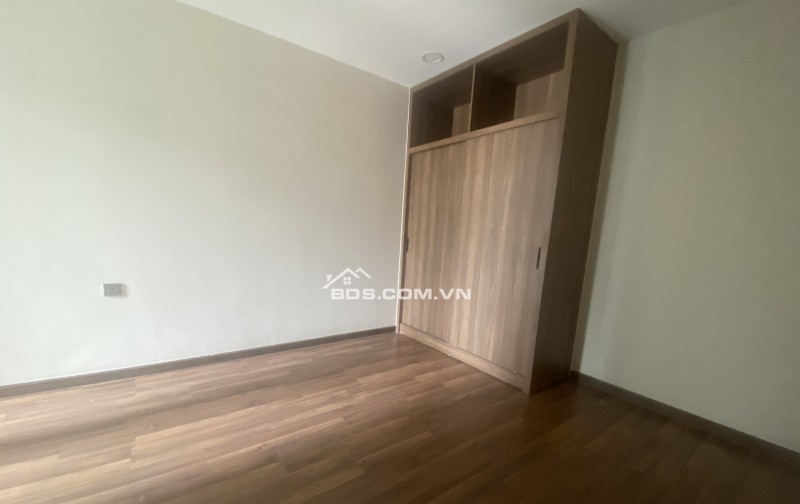 Bán căn hộ sổ hồng sẵn 2pn view nội khu tại De Capella Quận 2