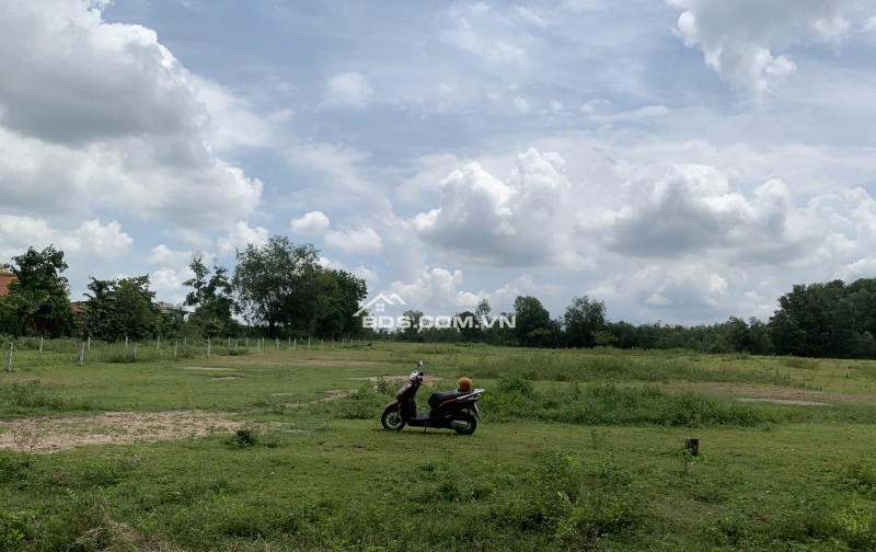 CẦN BÁN GẤP 565M2 ĐẤT NỀN, TRUNG TÂM THỊ TRẤN DẦU TIẾNG, BÌNH DƯƠNG, GẦN CHỢ GIÁ NHỈNH 1TR/M2.