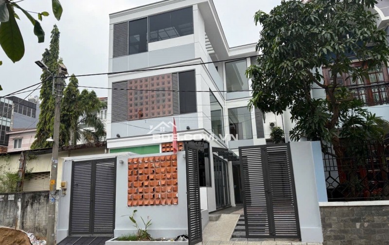 Nhà 9x17,5m 3 lầu Nguyễn Văn Quỳ Phường Phú Thuận Quận 7. giá 19 tỷ