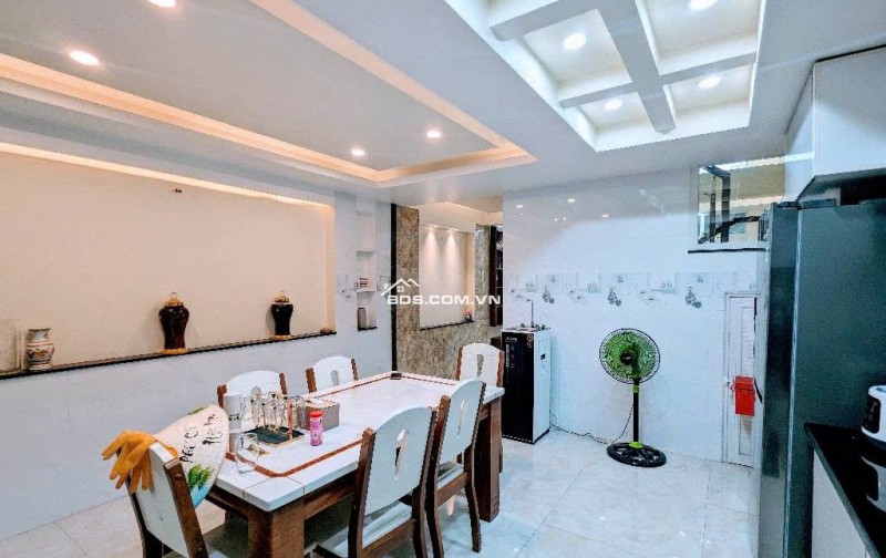 bán nhà 4 tầng hẻm xe hơi gần Phú Mỹ Hưng, sổ hồng riêng hoàn công đầy đủ