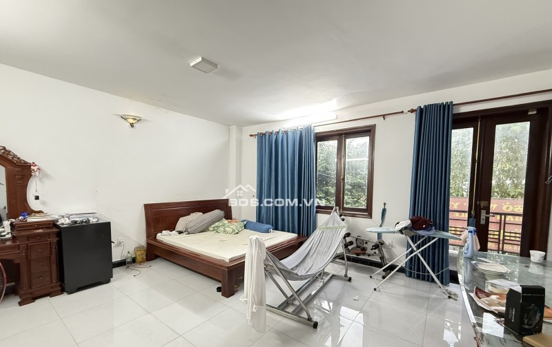 nhà 8x18m trệt + lửng + 1 Lầu đường 39 Phường Tân Quy Q7. giá 29 tỷ