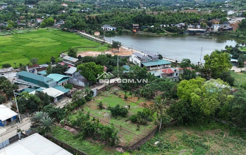 Đất Hoà Lạc, trục chính kinh doanh, ngay ngã tư Vai Réo