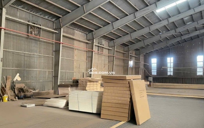 Xưởng 1000m2 ở đường 5 cũ, trạm điện 600kva, sân bãi rộng. PCCC vách tường nghiệm thu