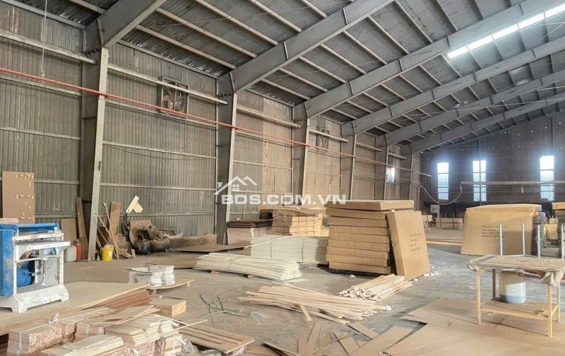 Xưởng 1000m2 ở đường 5 cũ, trạm điện 600kva, sân bãi rộng. PCCC vách tường nghiệm thu