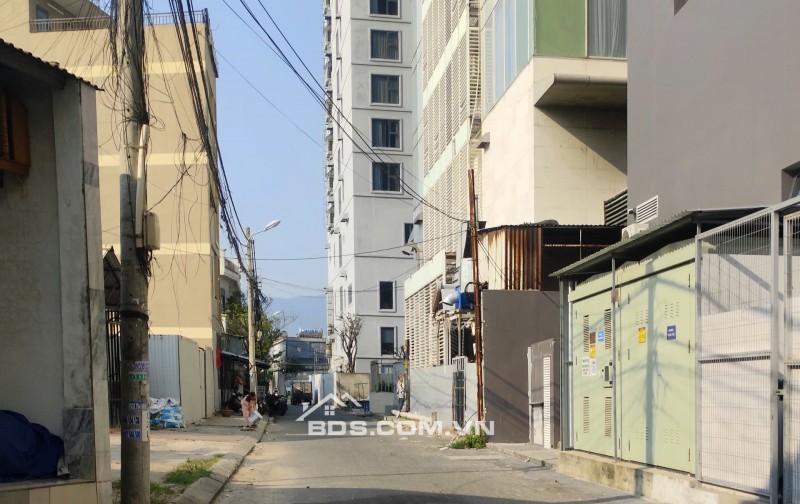 bán đất đường LÊ BÔI sát biển MỸ KHÊ , đi bộ ra biển