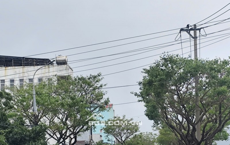 bán dất MT TRẦN ĐÌNH TRI cách biển NGUYỄN TẤT THÀNH chỉ 50m