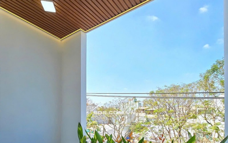 Bán nhà 3 tầng trục đường 10m5 thông biển  - cách biển 300m