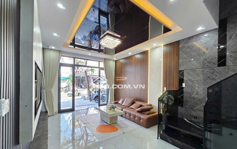Bán nhà 3 tầng trục đường 10m5 thông biển  - cách biển 300m