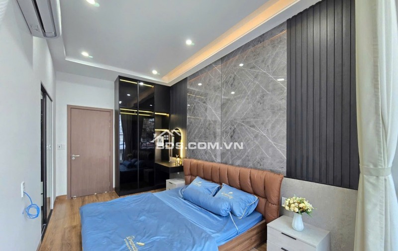 Bán nhà 3 tầng trục đường 10m5 thông biển  - cách biển 300m