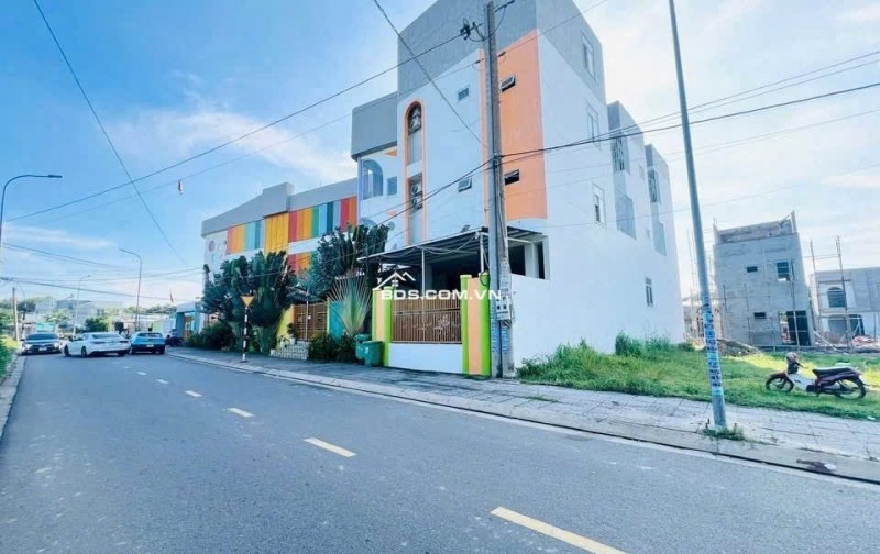 Bán 1 lô mặt tiền đường Hồ Tri Tân Bà Rịa VŨng Tàu