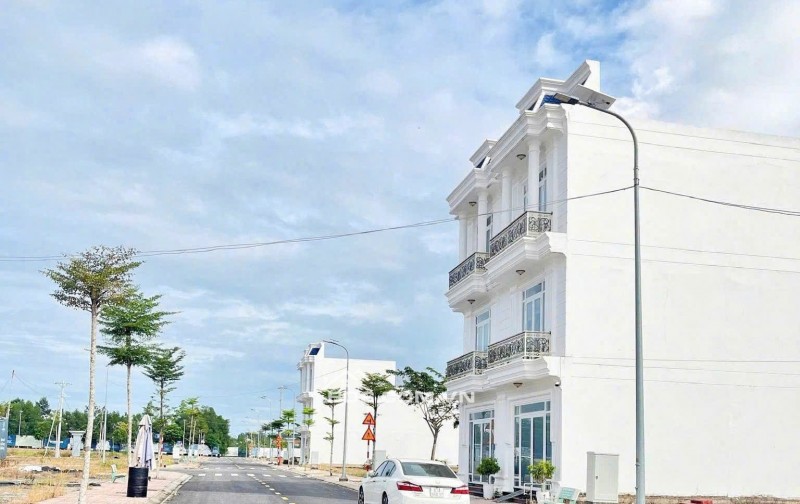 Bán gấp đất nền khu đô thị Bình Dương, đối diện KCN VSIP giá chỉ từ 840tr, mặt tiền ĐT741, sổ sẵn
