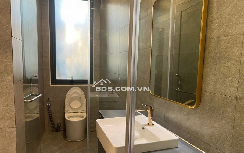 Bán Siêu phẩm nhà 3 Tầng full nội thất MT đường Nguyễn Hữu Thọ  gần sân bay