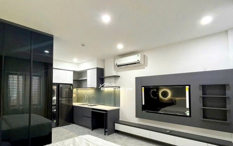 tòa cản hộ 8 tầng SƠN TRÀ gần biển MỸ KHÊ  Doanh thu >100 triệu/tháng