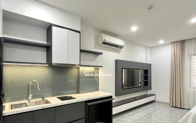 tòa cản hộ 8 tầng SƠN TRÀ gần biển MỸ KHÊ  Doanh thu >100 triệu/tháng
