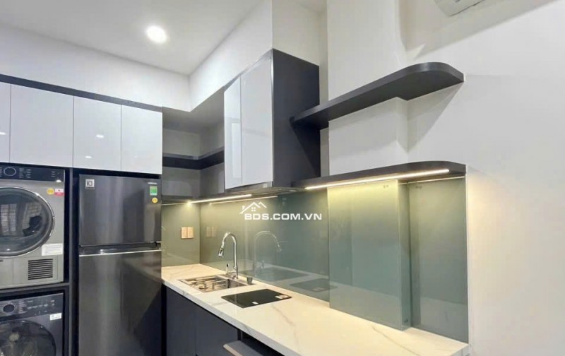 tòa cản hộ 8 tầng SƠN TRÀ gần biển MỸ KHÊ  Doanh thu >100 triệu/tháng