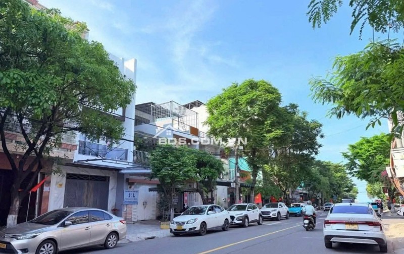 Bán đất MT đường 10,5m Hồ Tùng Mậu trục thông biển - cách biển Nguyễn Tất Thành 400m