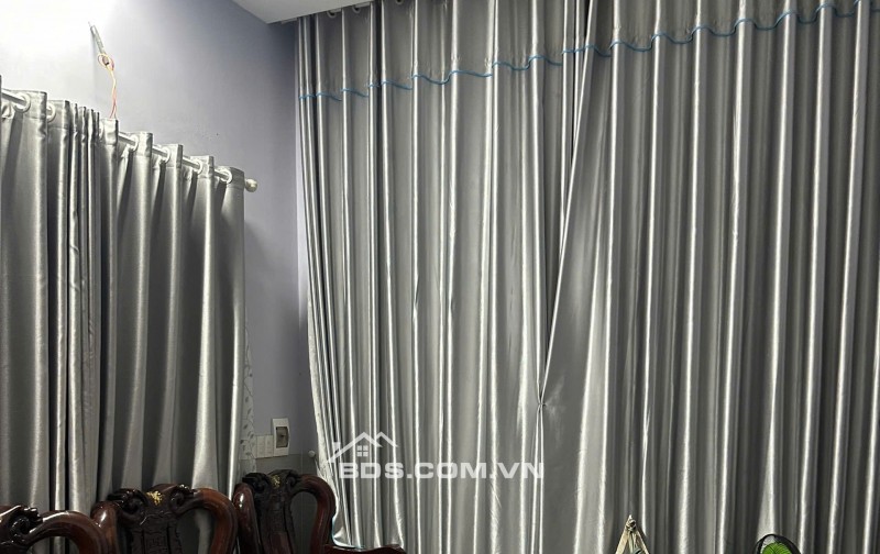 Bán nền biệt thự vườn đường số 5, KDC Long Thịnh, 6 Tỷ