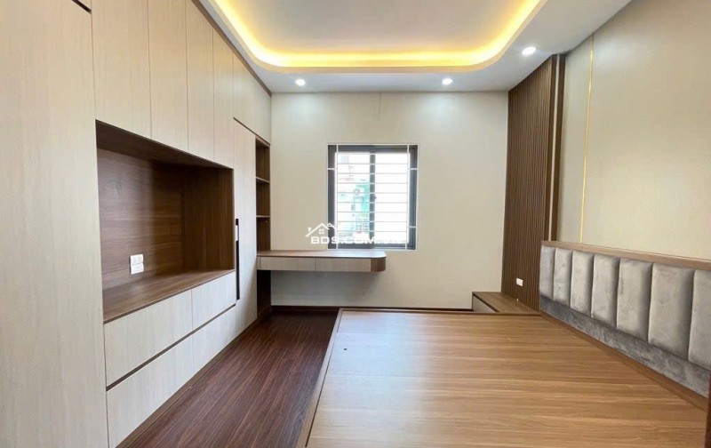Nguồn Kín - Nhỉnh 7T- Hoàng Đạo Thành - Thanh Xuân - Dt 40m2 - 5 tầng - Sđcc