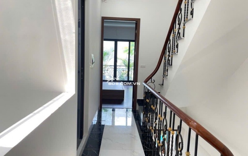 Nguồn Kín - Nhỉnh 7T- Hoàng Đạo Thành - Thanh Xuân - Dt 40m2 - 5 tầng - Sđcc