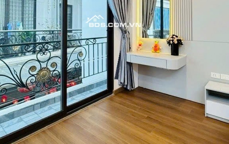 Xây Mới - Nhỉnh 8T-Thang Máy - Trịnh Đình Cửu-Dt 40m2-6 tầng- Sđcc không QH -Ngõ thông rất gần phố