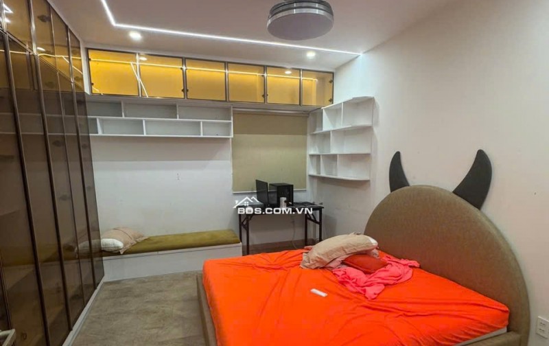 Cực hiếm, mặt tiền khu tên lửa, Bình Tân, sát bên Aeon. chi hơn 9 tỶ  Nguồn: https://nhadat247.com.vn/cuc-hiem-mat-tien-khu-ten-lua-binh-tan-sat-ben-aeon-chi-hon-9-ty