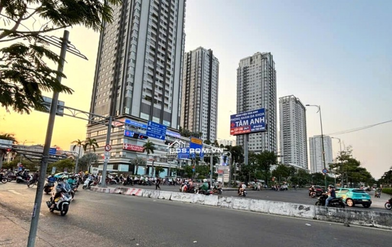 Bán Nhà 3 Tầng Quận 7, Mặt Tiền 4M, Xe Hơi Đậu Cửa, Gần Lotte, Trần Xuân Soạn.Giá 6.5Tỷ