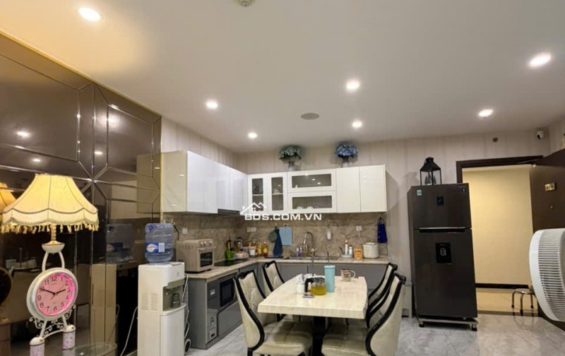 Cần bán gấp căn hộ chung cư hộ 6 tỷ 800tr