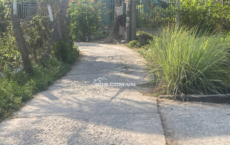 BÁN ĐẤT TP MỸ THO, DT 413.5M2 CÓ SẴN 120M2 THỔ CƯ. SHR. CHỈ 1.35 TỶ. LH:0383730186.