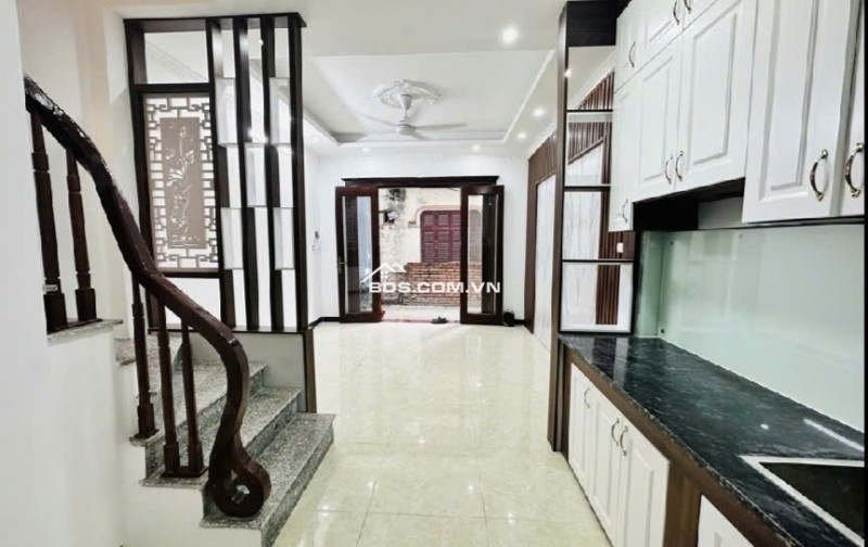 NHÀ PHỐ THACH BÀN Ô TÔ ĐỖ CỬA NGÀY ĐÊM  KINH DOANH VĂN PHÒNG  CÒN SÓT LẠI  GIÁ CHỈ NHỈNH 9 TY