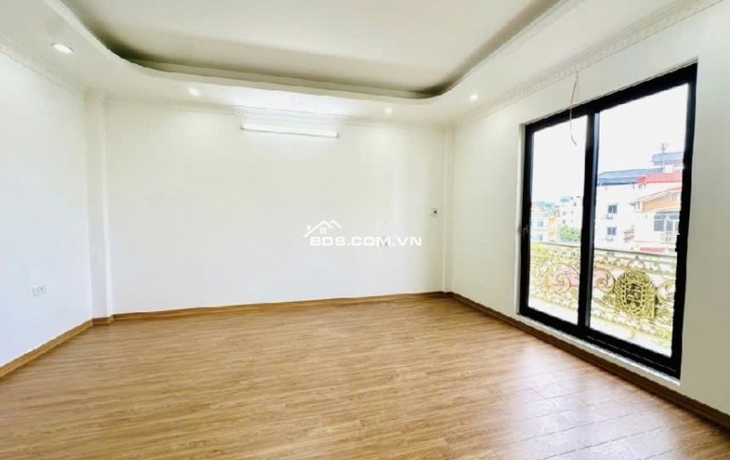 NHÀ PHỐ THACH BÀN Ô TÔ ĐỖ CỬA NGÀY ĐÊM  KINH DOANH VĂN PHÒNG  CÒN SÓT LẠI  GIÁ CHỈ NHỈNH 9 TY