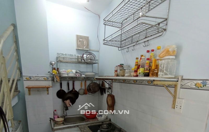 Cần bán nhà HXH - Chính chủ. Nhà 2MT, CCVB
