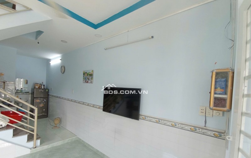 Cần bán nhà HXH - Chính chủ. Nhà 2MT, CCVB