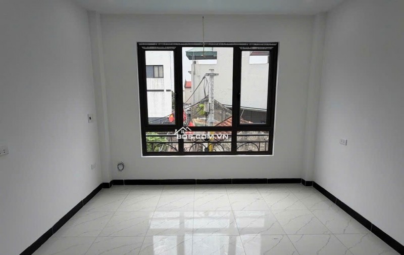 [SIÊU PHẨM HOÀNG MAI] - NHÀ MỚI ĐẸP - Ô TÔ QUA NHÀ - GIÁ 6.X TỶ Diện tích 33m2, xây 5 tầng kiên cố