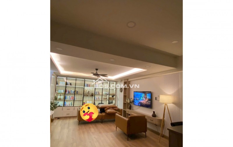 Chính chủ bán nhà trệt chung cư có sân vườn, lối đi riêng thuộc KDC Nam Long Q7