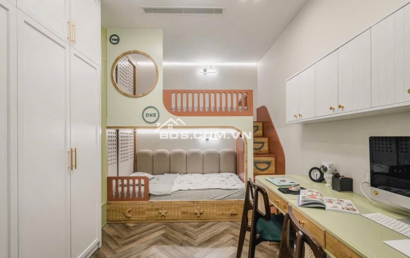 Bán căn 3PN tầng đẹp 95m2 View thoáng nhà mới đẹp giá bán 10 tỷ tại Times city