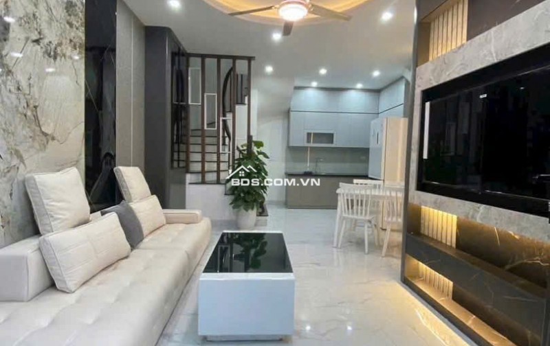 Chỉ nhỉnh 6 tỷ xíu- Trung tâm Kim Giang - Vũ Tông Phan - ô tô qua nhà, 40m2 - 4 tầng - SĐCC