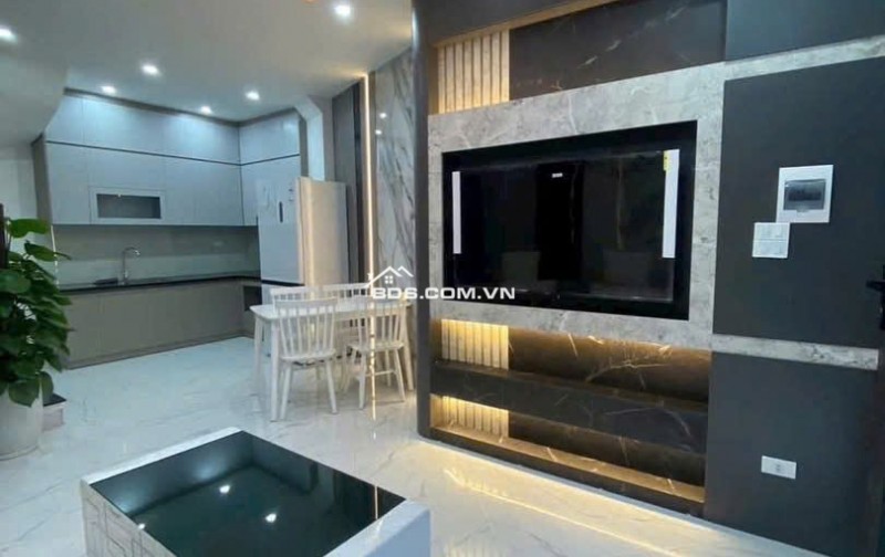 Chỉ nhỉnh 6 tỷ xíu- Trung tâm Kim Giang - Vũ Tông Phan - ô tô qua nhà, 40m2 - 4 tầng - SĐCC